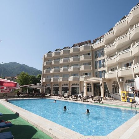 Selen Apart İçmeler Luaran gambar