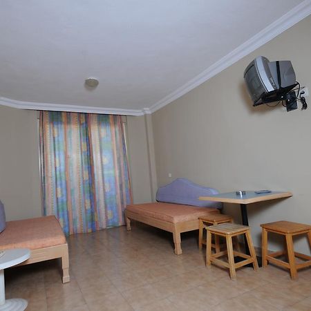 Selen Apart İçmeler Luaran gambar