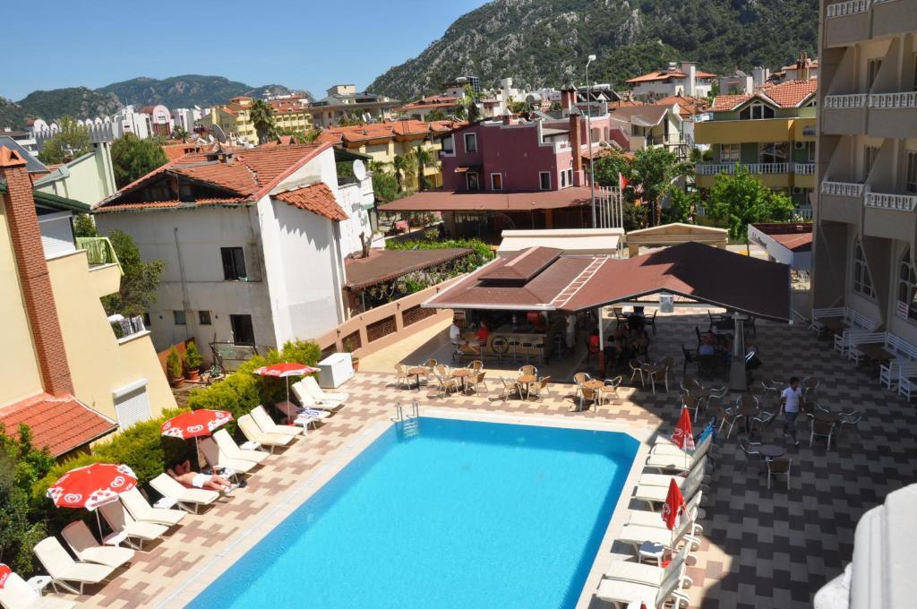 Selen Apart İçmeler Luaran gambar