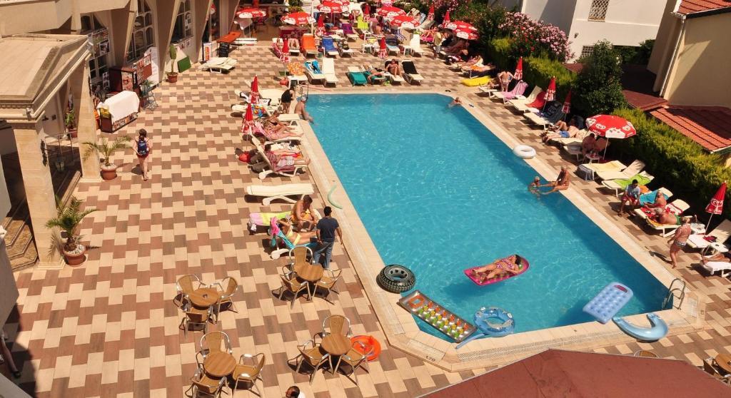 Selen Apart İçmeler Luaran gambar
