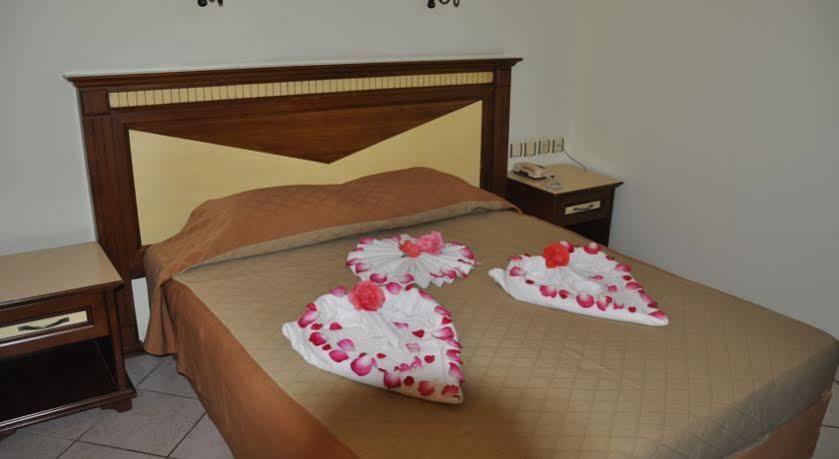 Selen Apart İçmeler Luaran gambar